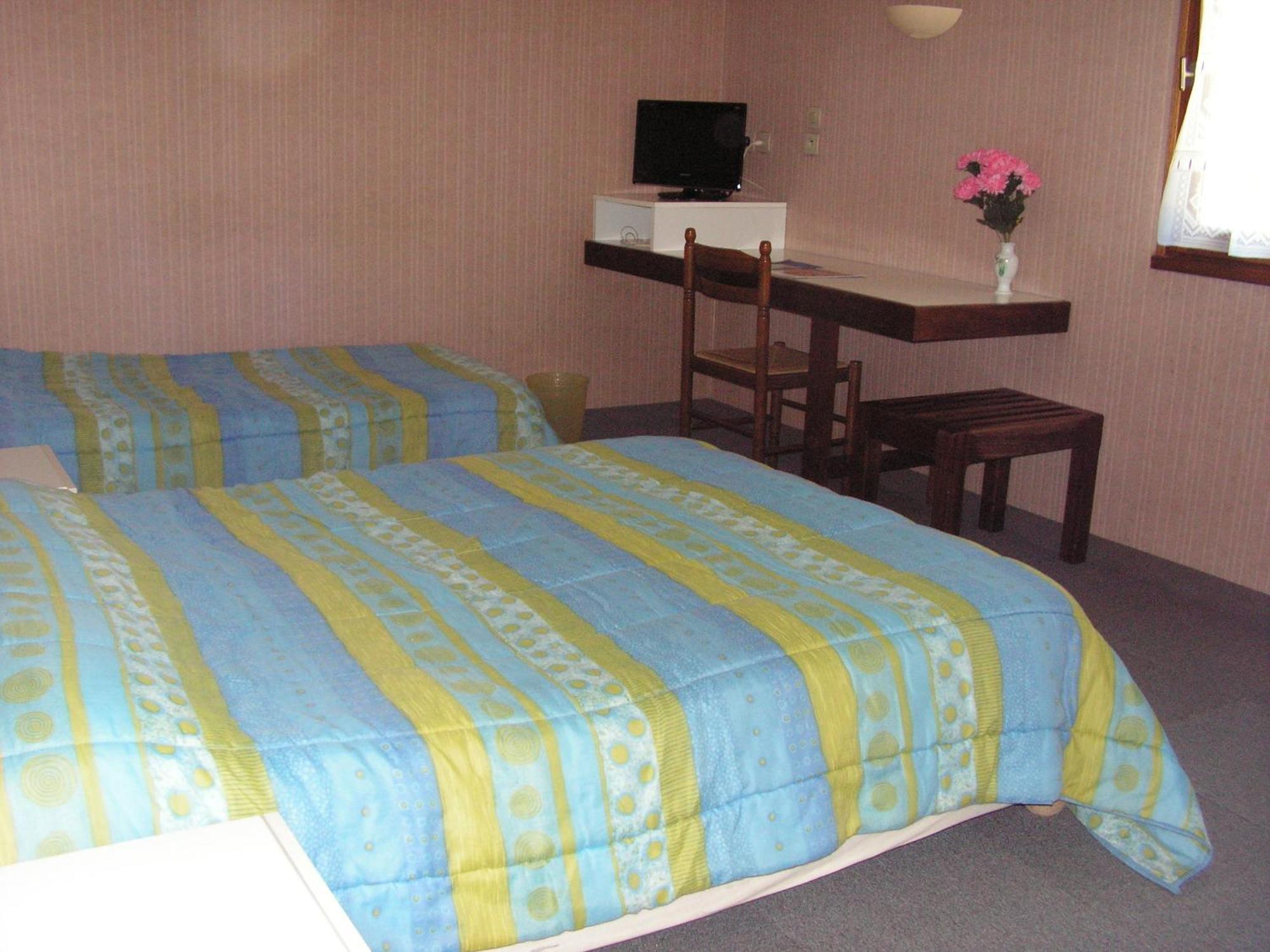 Hotel Du Parc Thonac Buitenkant foto
