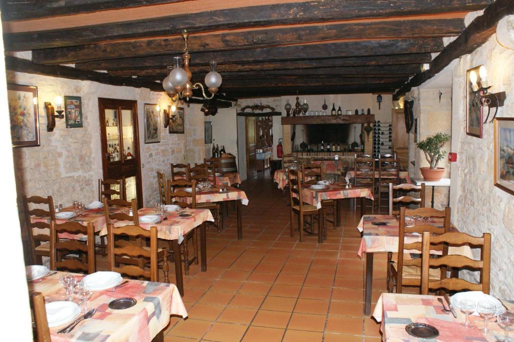 Hotel Du Parc Thonac Buitenkant foto